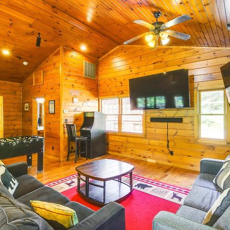 Cabin With Pool Access About 3 Mi To Downtown Gatlinburg Exteriör bild