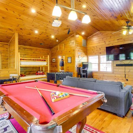 Cabin With Pool Access About 3 Mi To Downtown Gatlinburg Exteriör bild