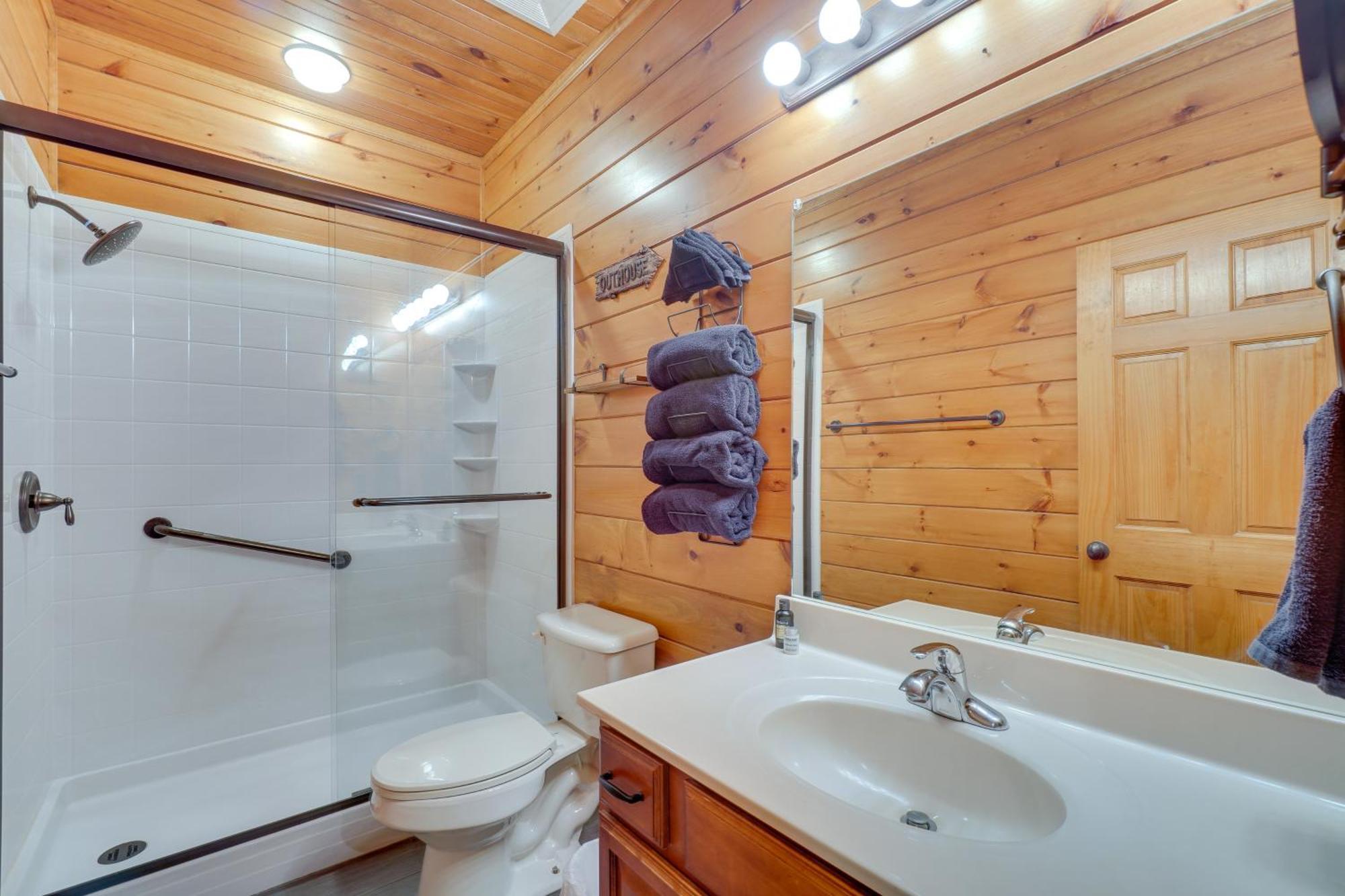 Cabin With Pool Access About 3 Mi To Downtown Gatlinburg Exteriör bild