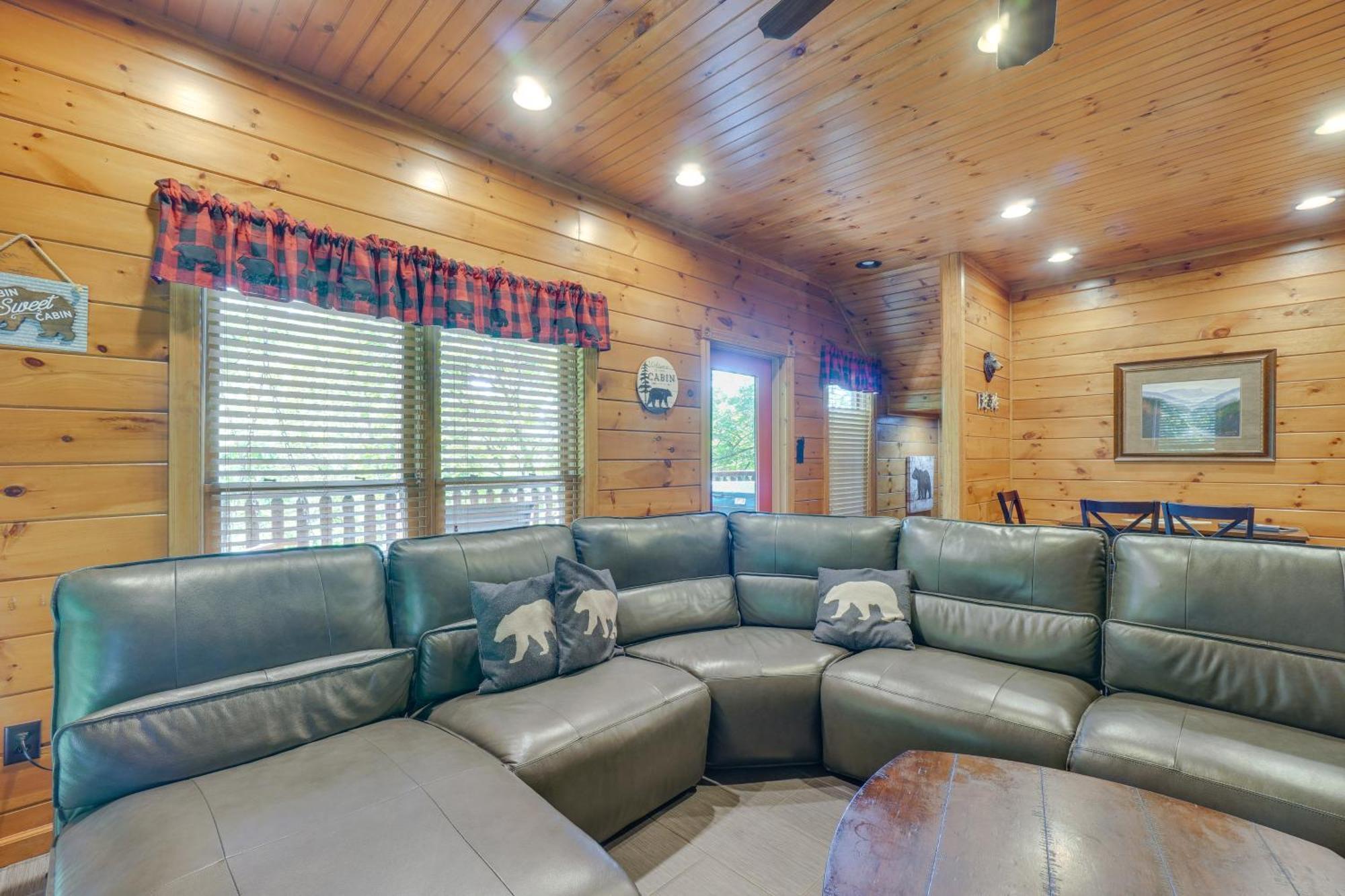Cabin With Pool Access About 3 Mi To Downtown Gatlinburg Exteriör bild