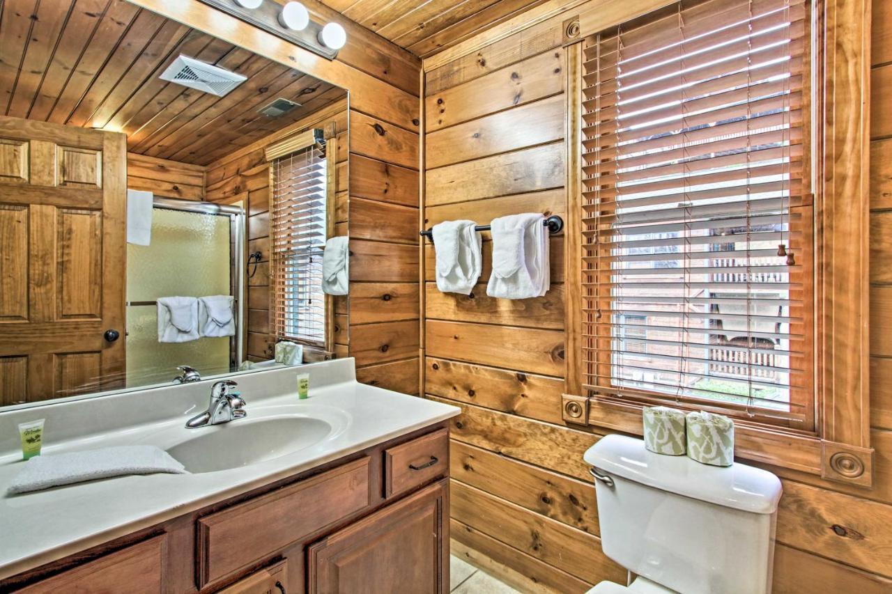 Cabin With Pool Access About 3 Mi To Downtown Gatlinburg Exteriör bild