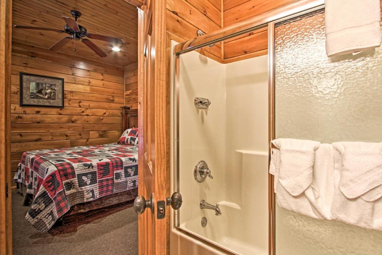 Cabin With Pool Access About 3 Mi To Downtown Gatlinburg Exteriör bild