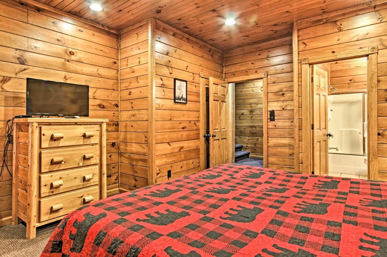Cabin With Pool Access About 3 Mi To Downtown Gatlinburg Exteriör bild