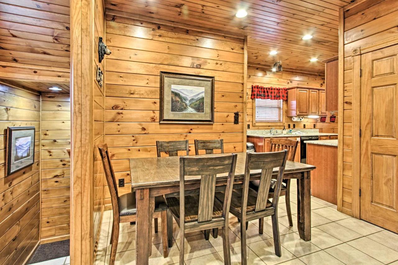 Cabin With Pool Access About 3 Mi To Downtown Gatlinburg Exteriör bild
